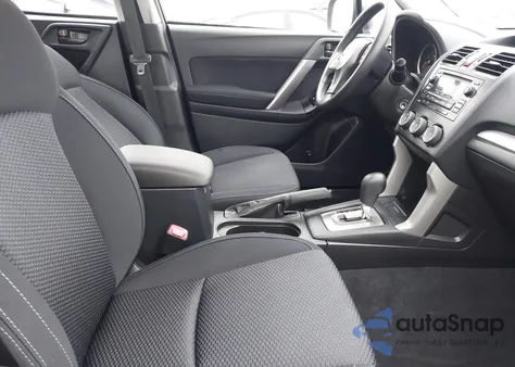 2015 Subaru Forester 2.5I z USA, uszkodzony, nr VIN JF2SJAAC7FH442371